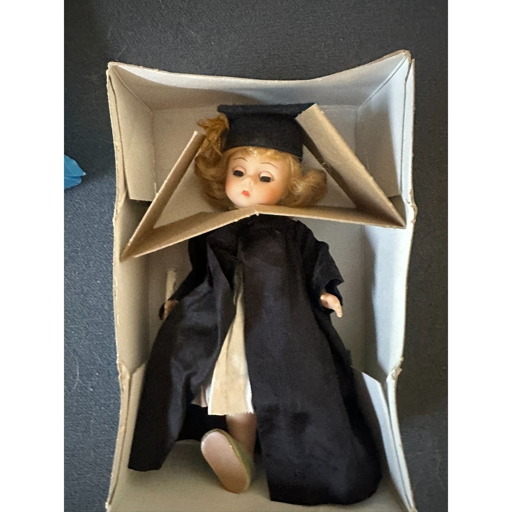 Madame Alexander Doll Graduation Blond Girl Student Original Box 1330 1310